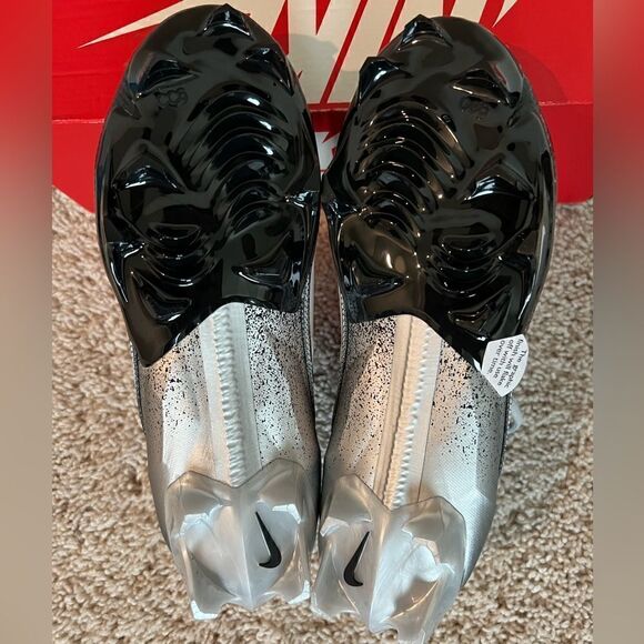 Nike Vapor Edge Elite 360 2 Football Cleats - Picture 8 of 10